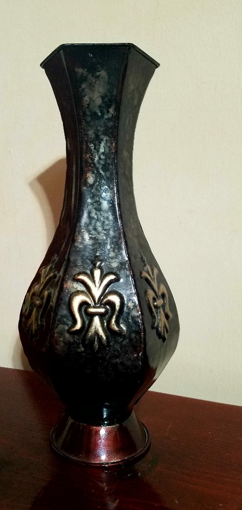 Elegant Expressions Metal Tuscan Vase